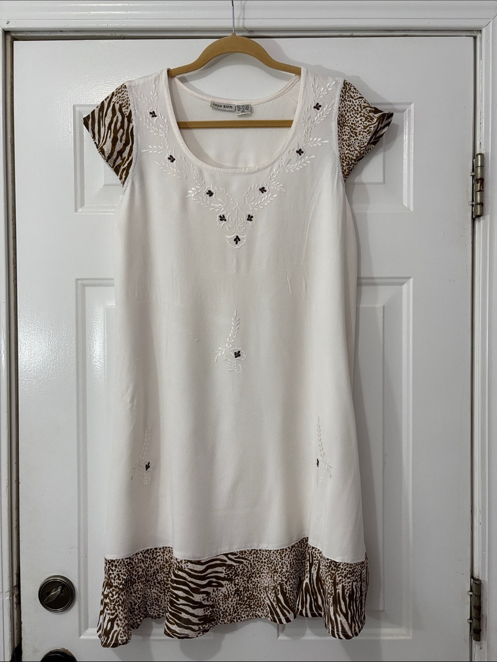 Raya Sun brand dress Size XL